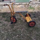Tricycle des cours de récréation des années 70