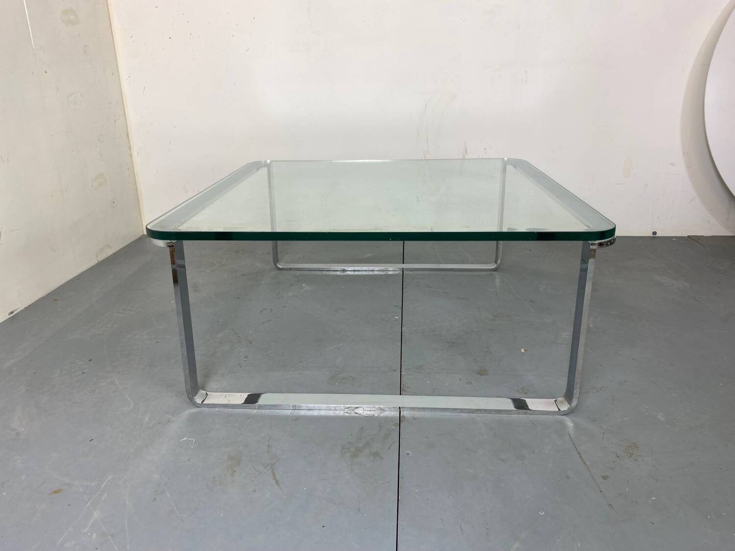 Table basse moderniste suisse en chrome, acier et verre de Strässle, années 1970