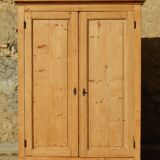 Superb rustic wardrobe / Parisian wardrobe in fir wood