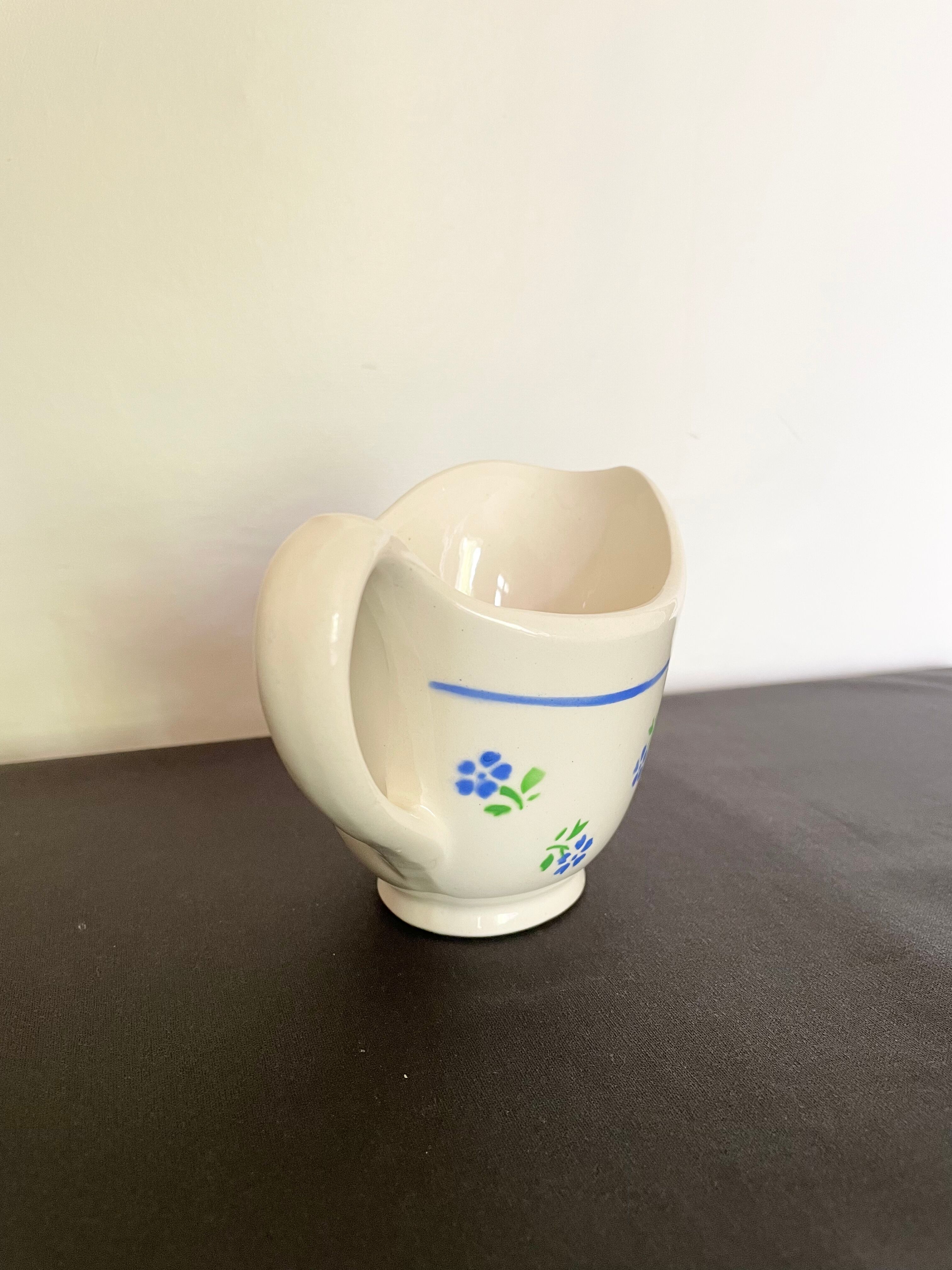 Badonviller porcelain sauce boat 1950