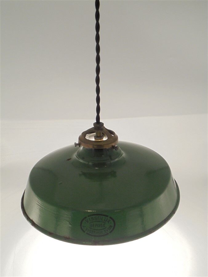 Enamelled sheet metal hanging