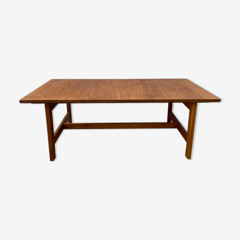 Coffee table in solid oak