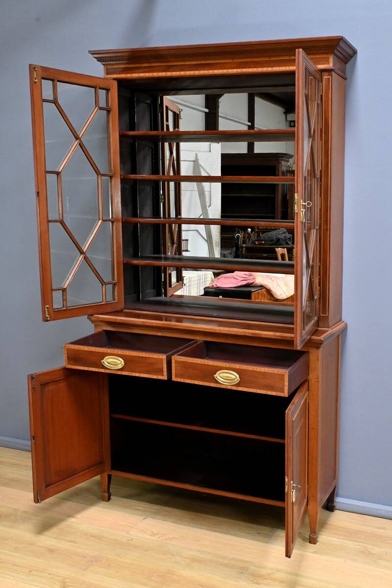 Edwardian Style Mahogany Bookcase, England – Early 20th Century