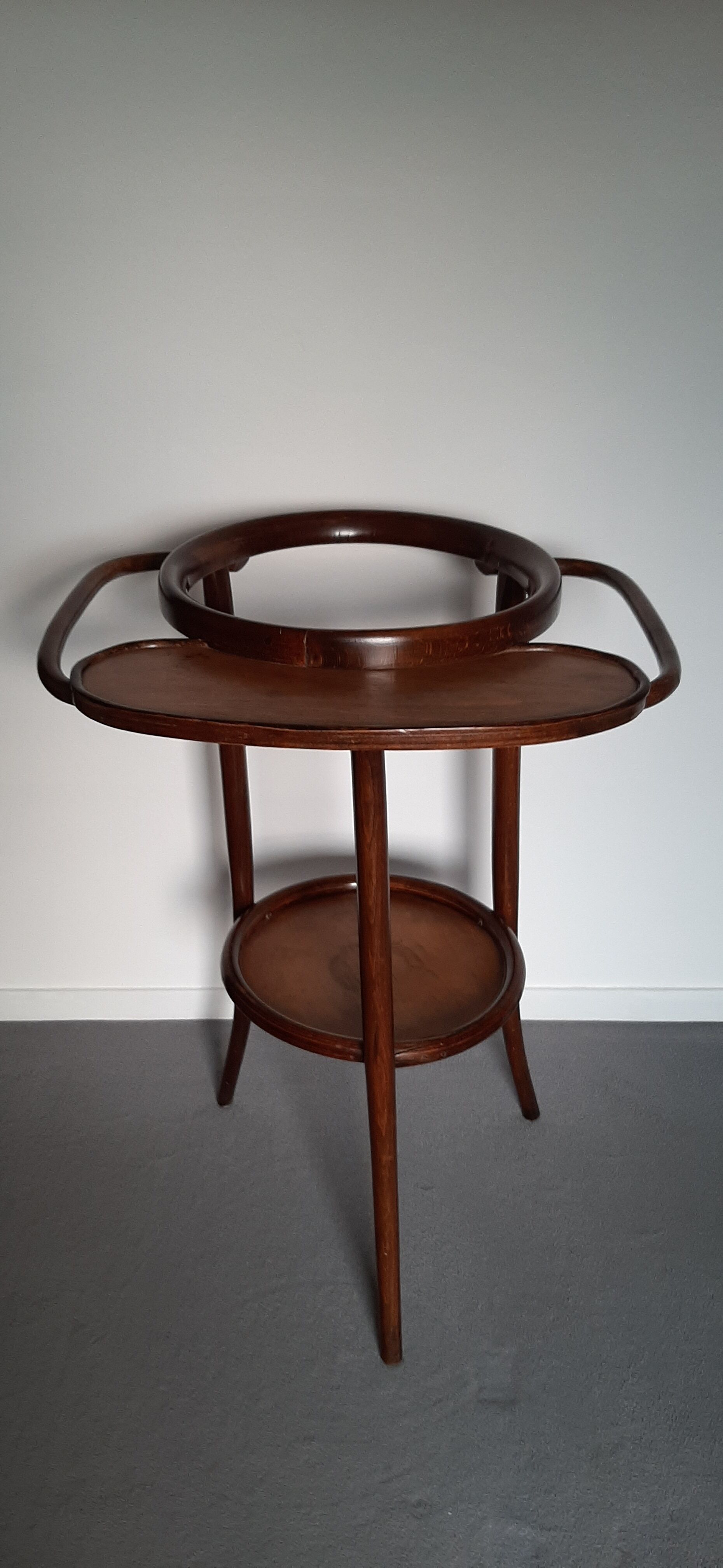 Table de toilette, barbière Jacob Joseph et Kohn