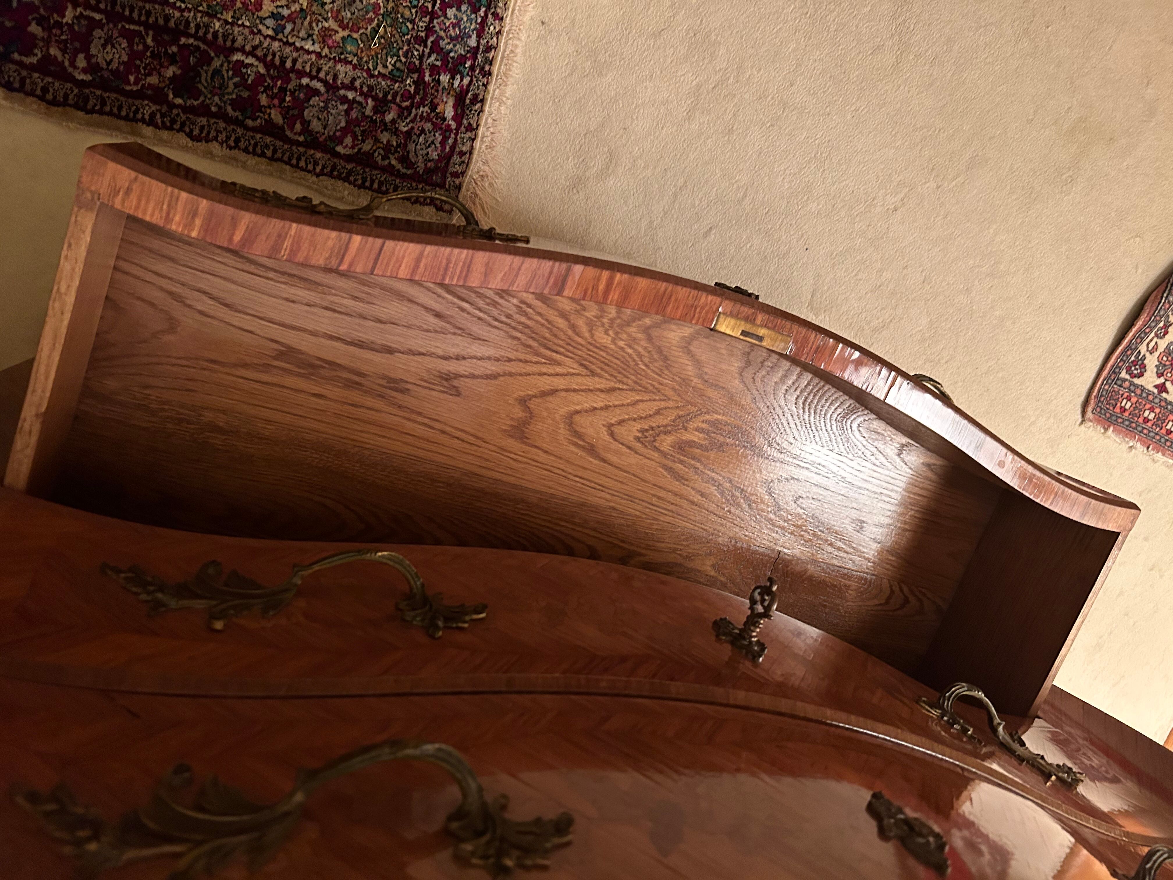 Commode bois de rose style Louis XV