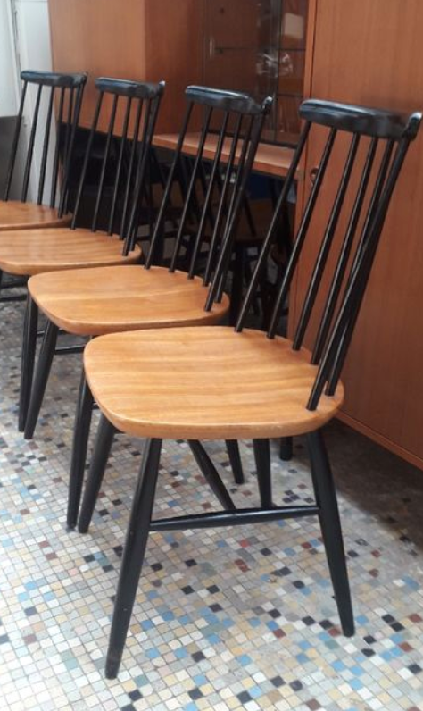 Lot of 4 vintage chairs