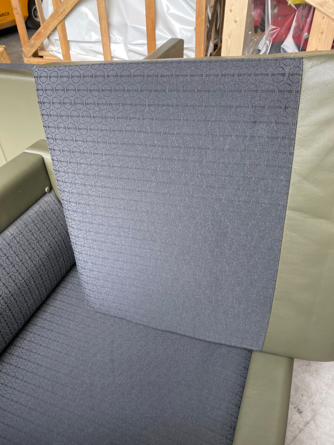 2-seater sofa and 2 armchairs set Pfister for Knoll khaki leather
