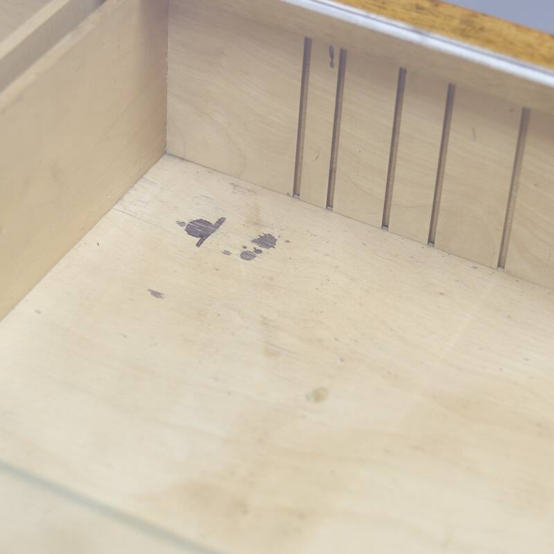 Comptoir de magasin Midcentry - Vitrine