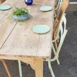 Farm table