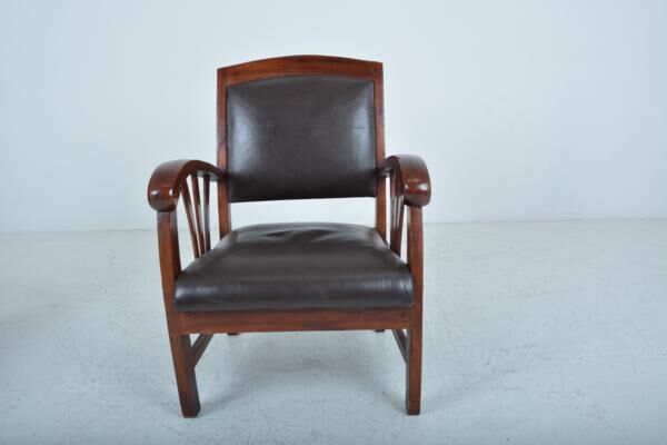 Fauteuil en bois et cuir