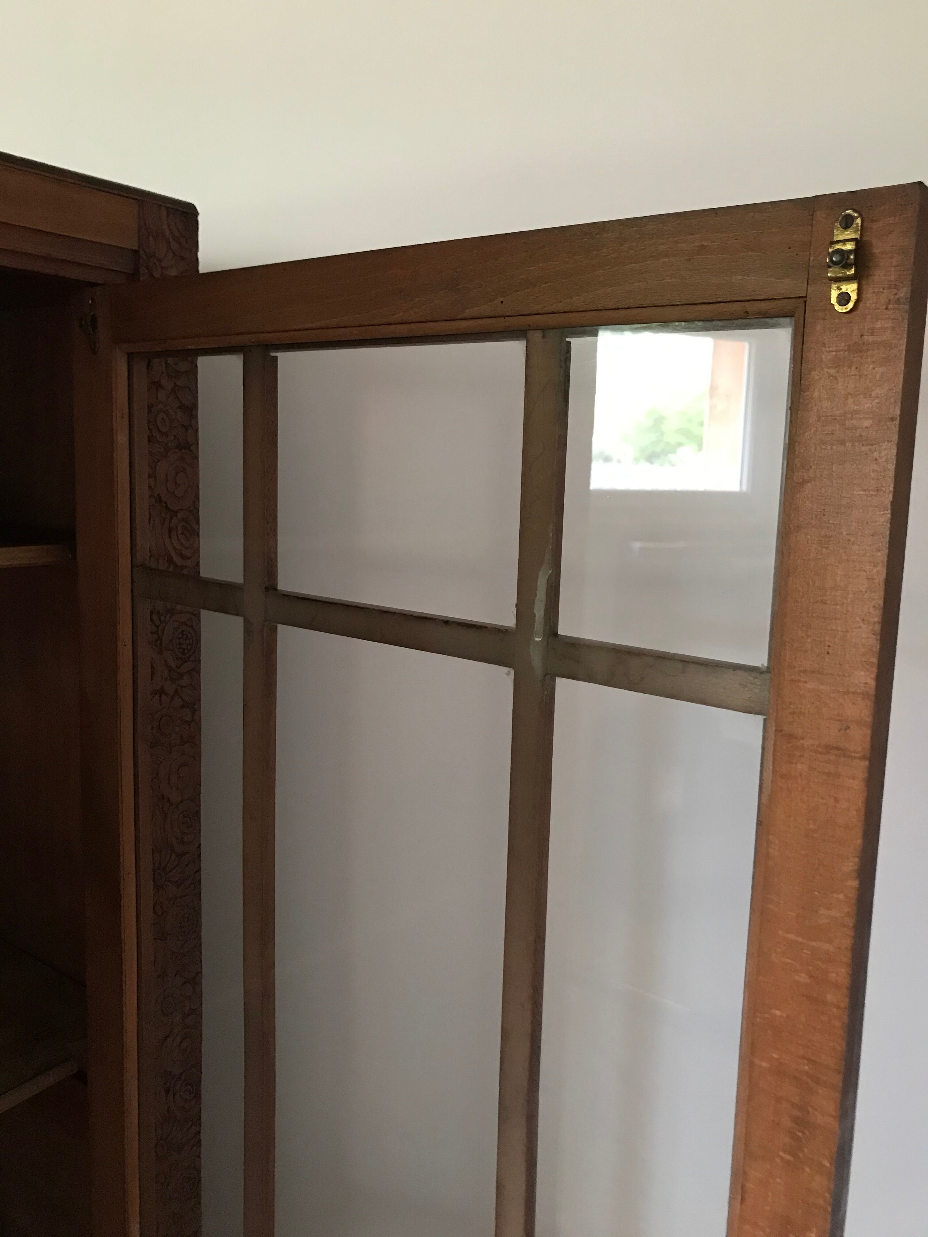 Art Deco style showcase