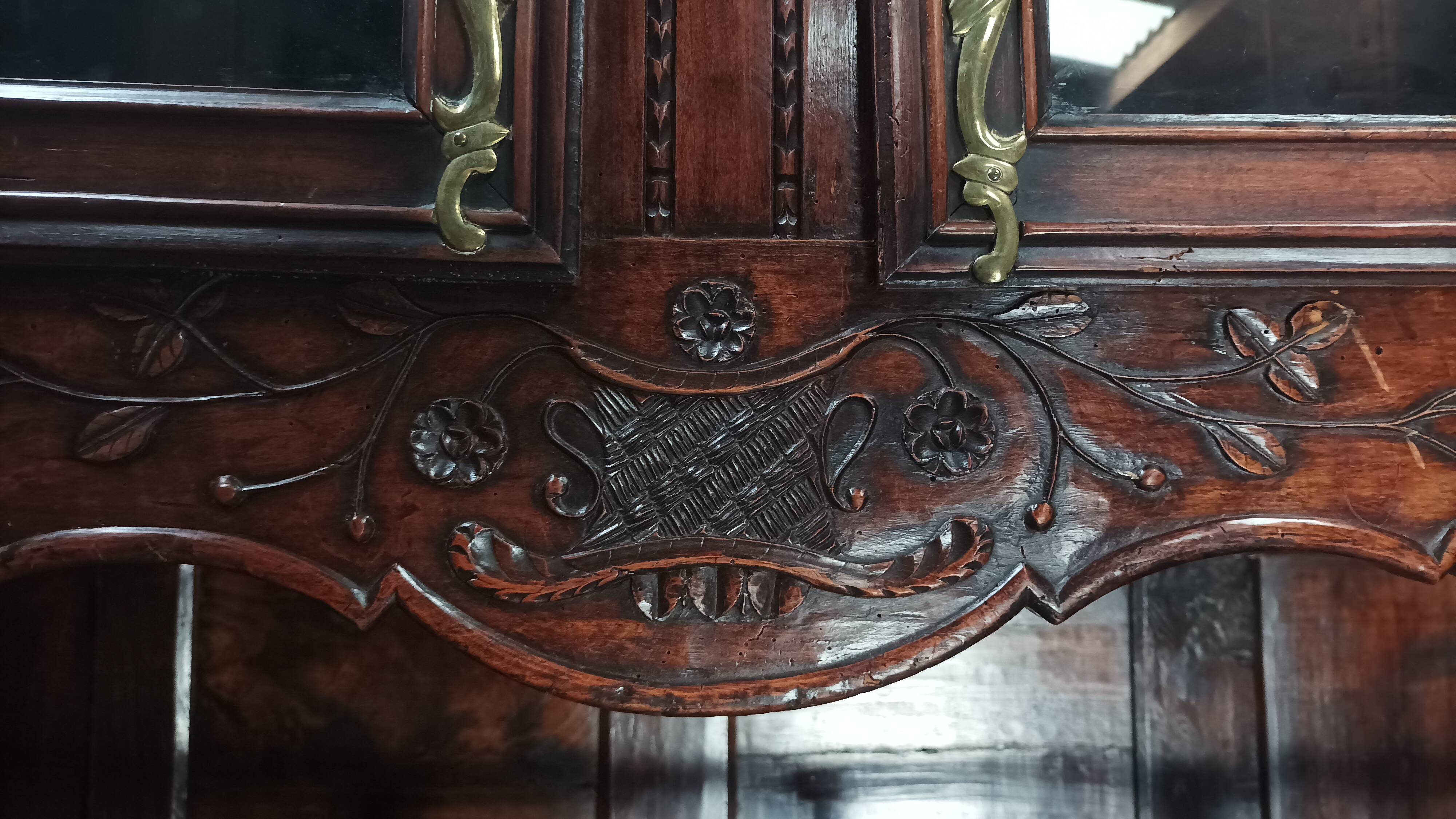 Provençal ash dresser