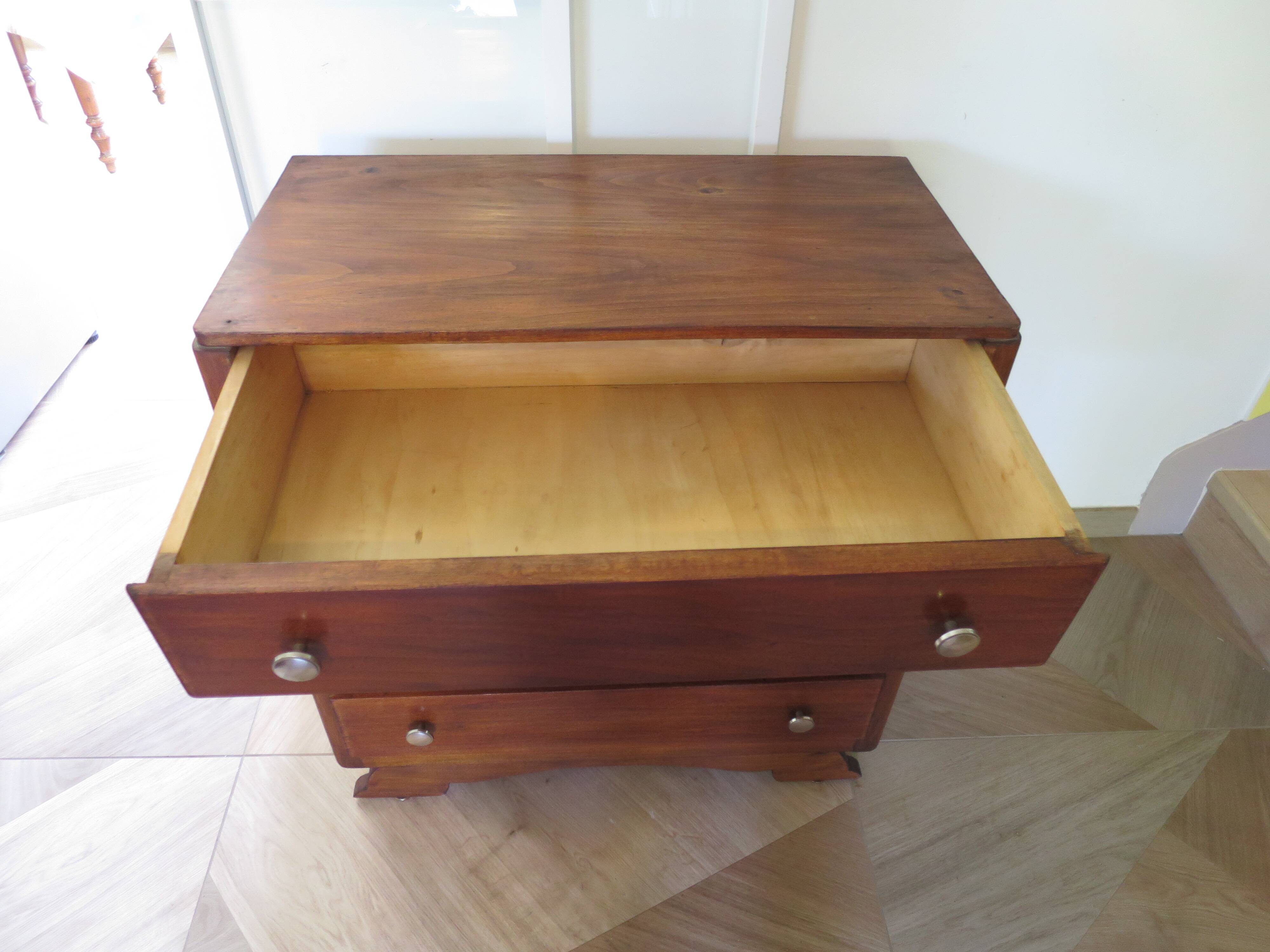 Rare - belle commode art déco 4 tiroirs - années 60 - Patine noyer - Pieds moustache