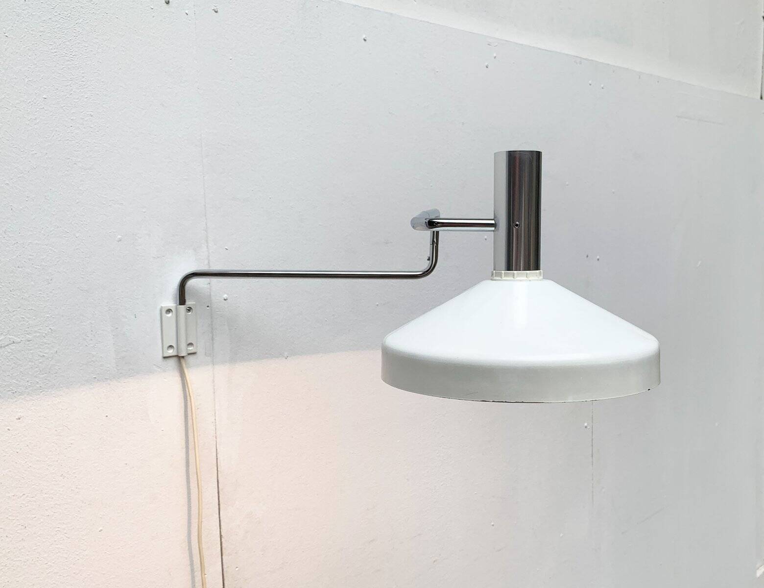 Swiss wall lamp Pentarkus mid-century by Rosemarie and Rico Baltensweiler for Baltensweiler, 1950s.