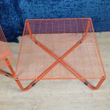 table and armchair: SKALBODA model in metal wire created by Niels