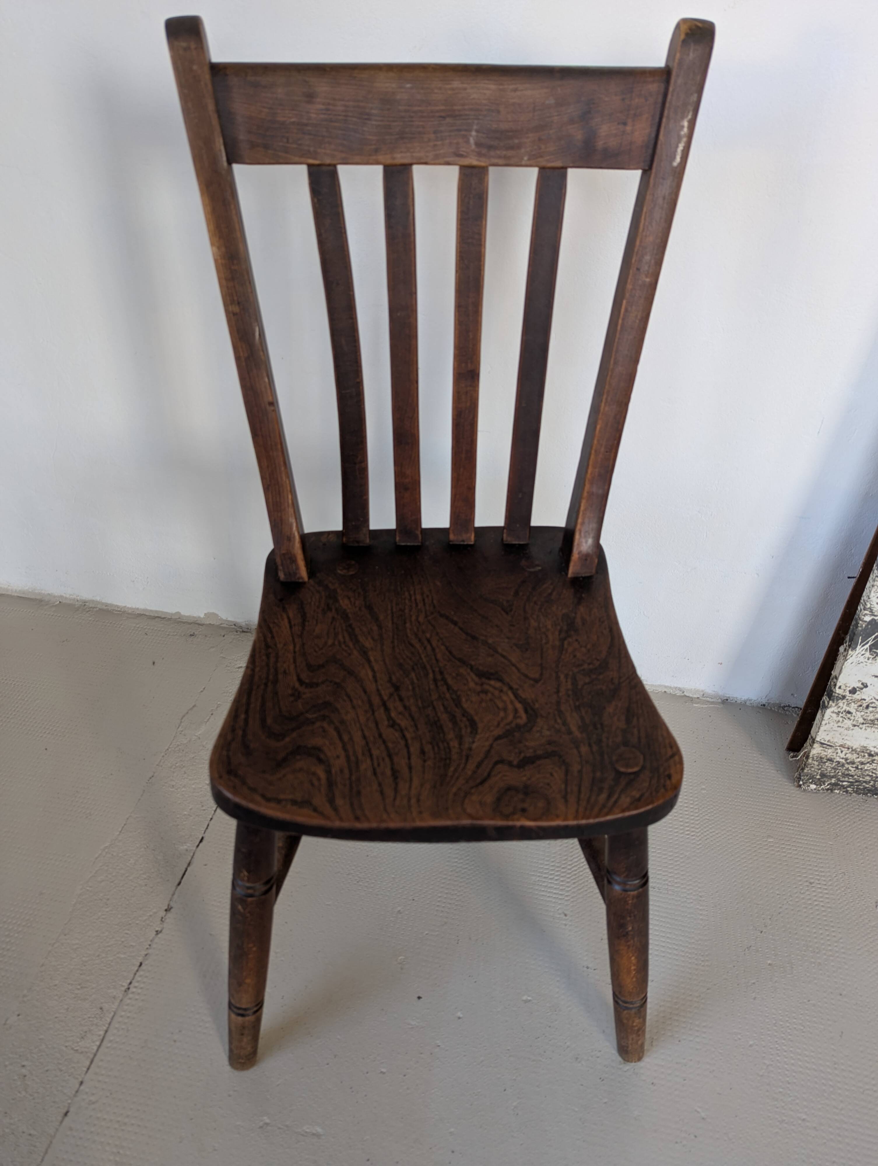 English Windsor chair 1917