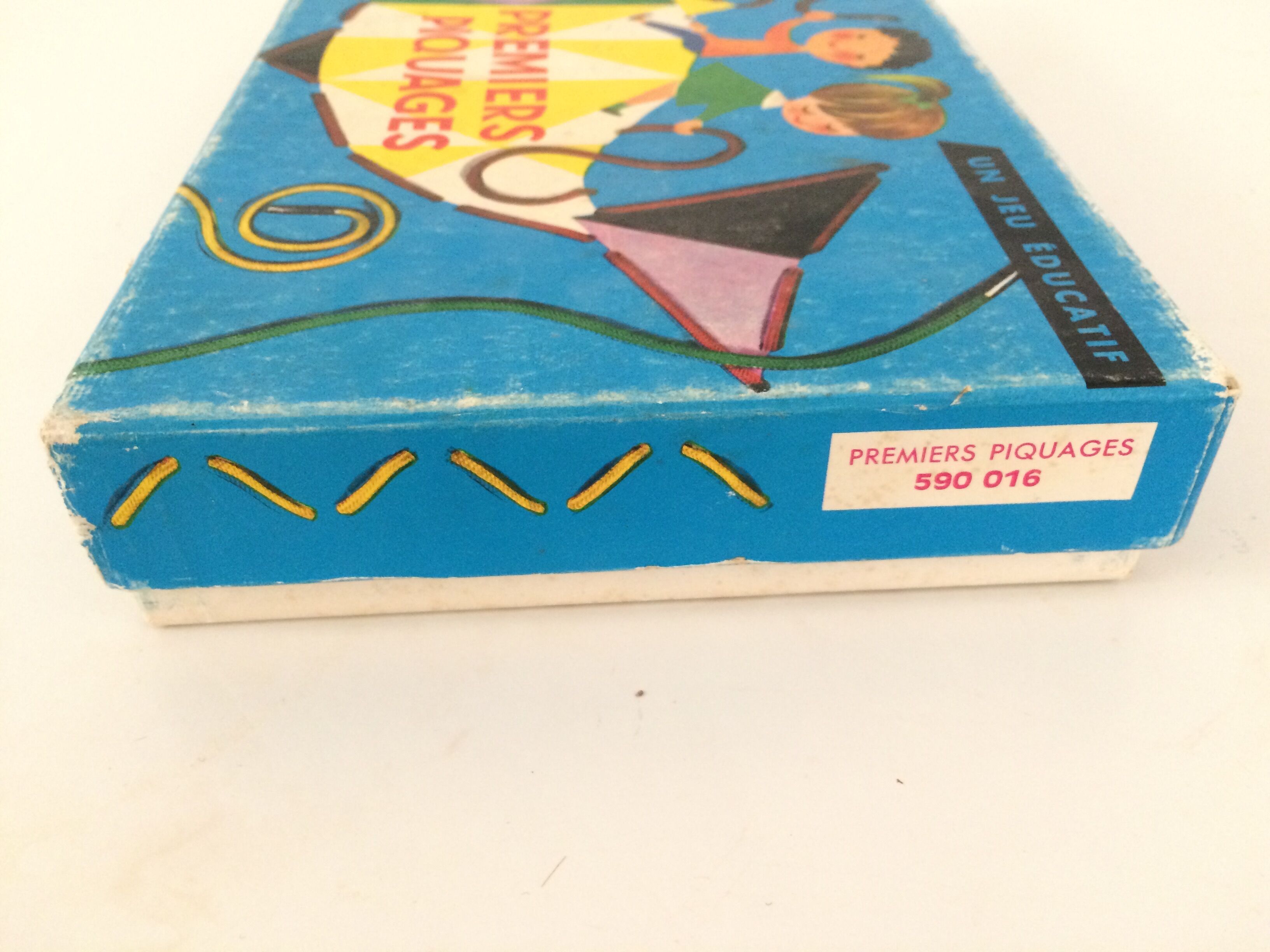 Skill game "First stings" 60s