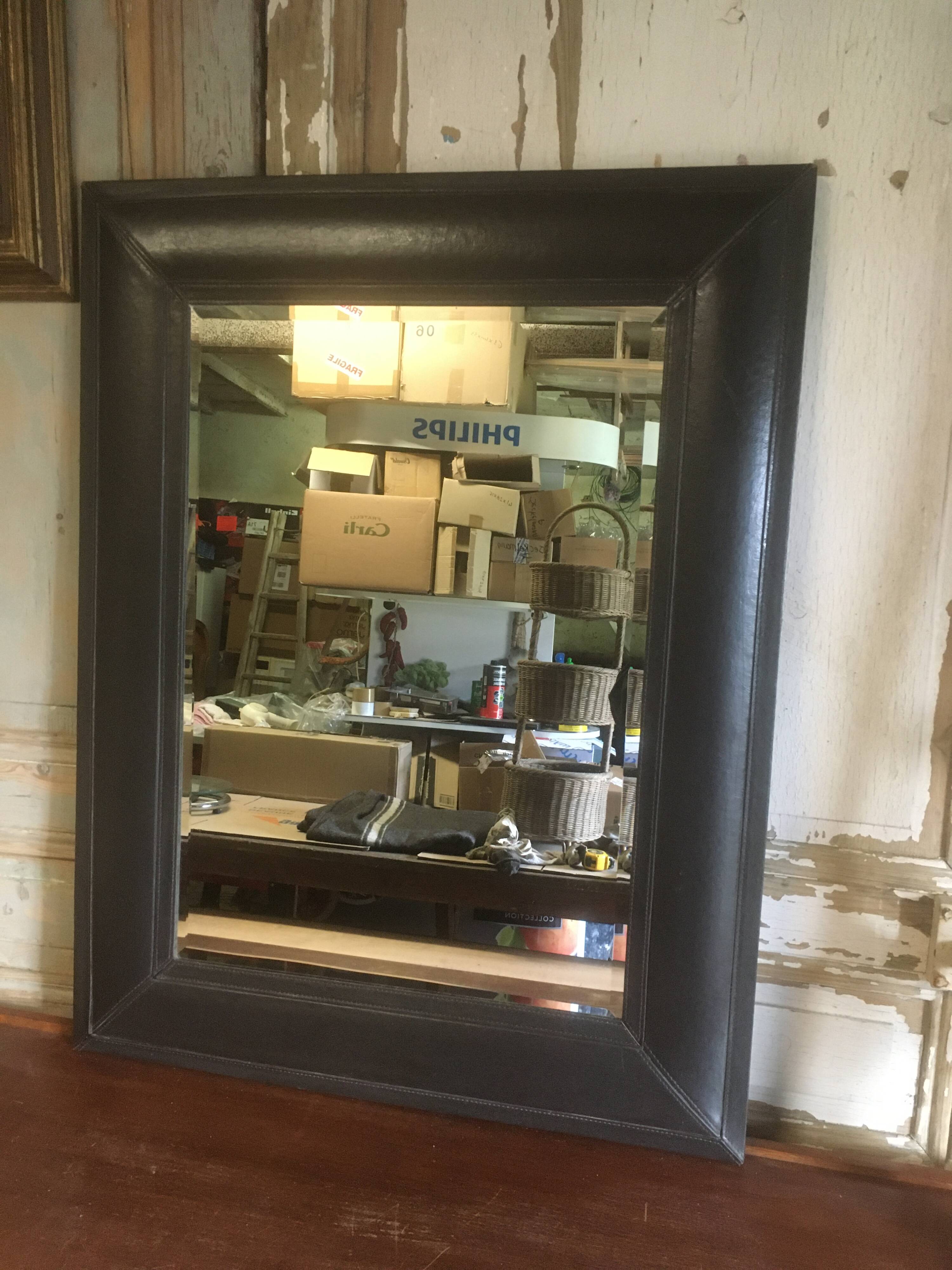 Beveled leather mirror 90x70