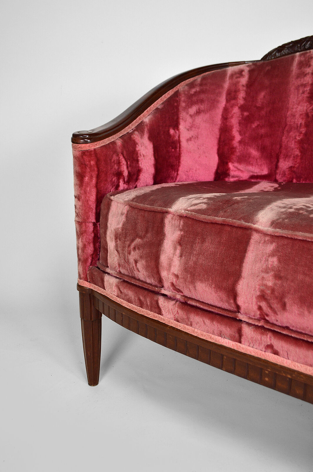 Art Deco Salon by Paul Follot in pink velvet, circa 1920