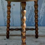 Tripod farm stool