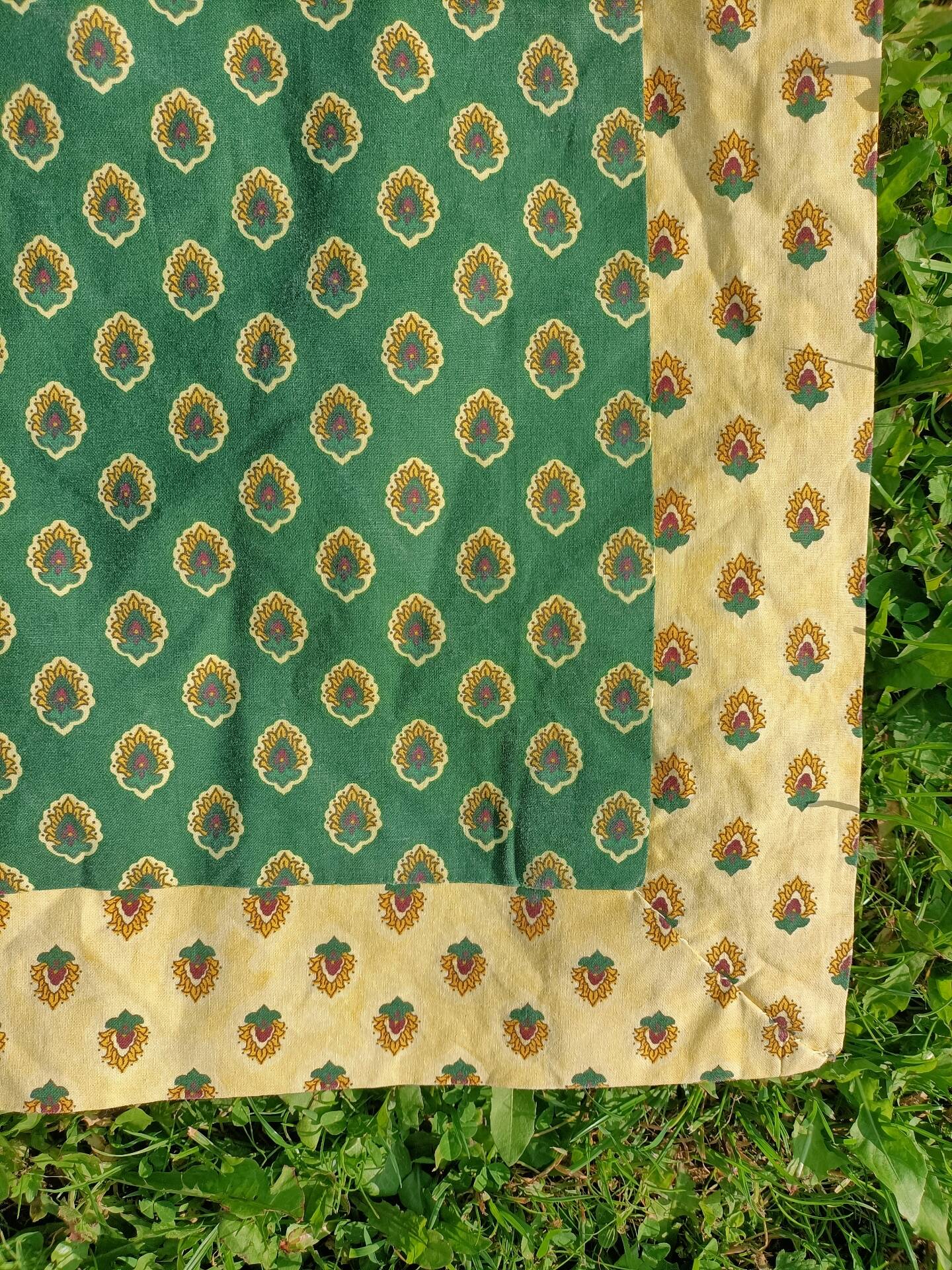 Retro Provençal tablecloth
