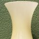 Vase de sol en verre opalin, couleur crème