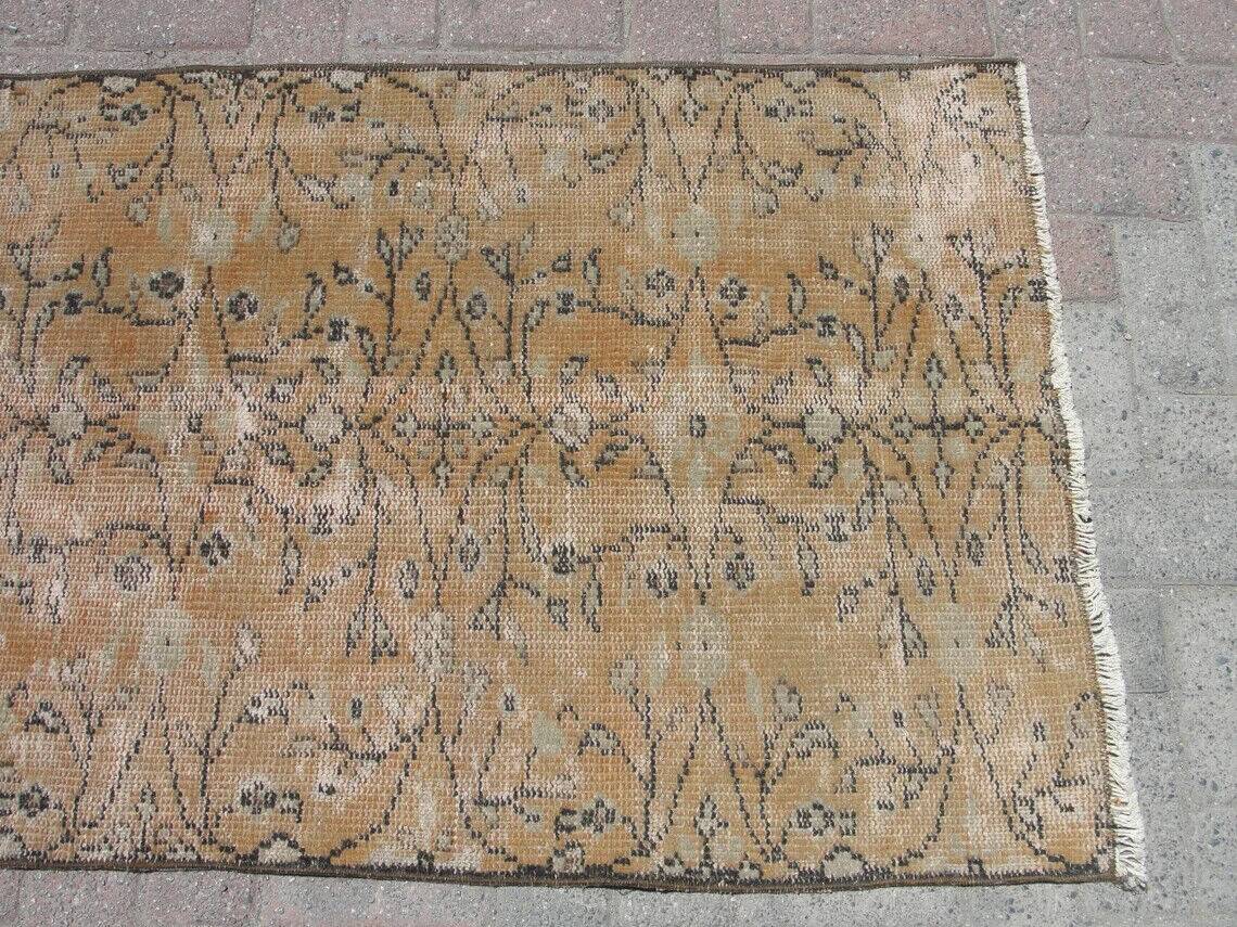 Vintage boho style rug - Oushak rug for entryway
