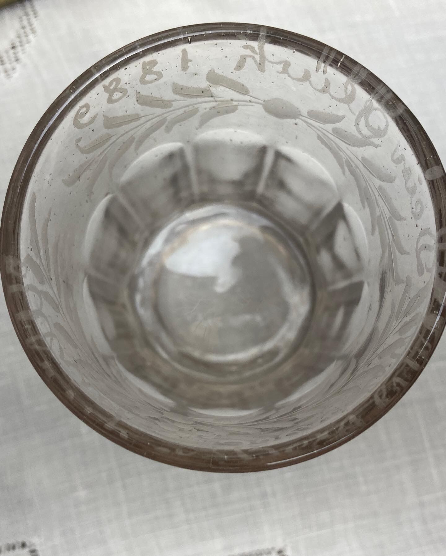 Engraved bridal vase from 1889 in thick glass
