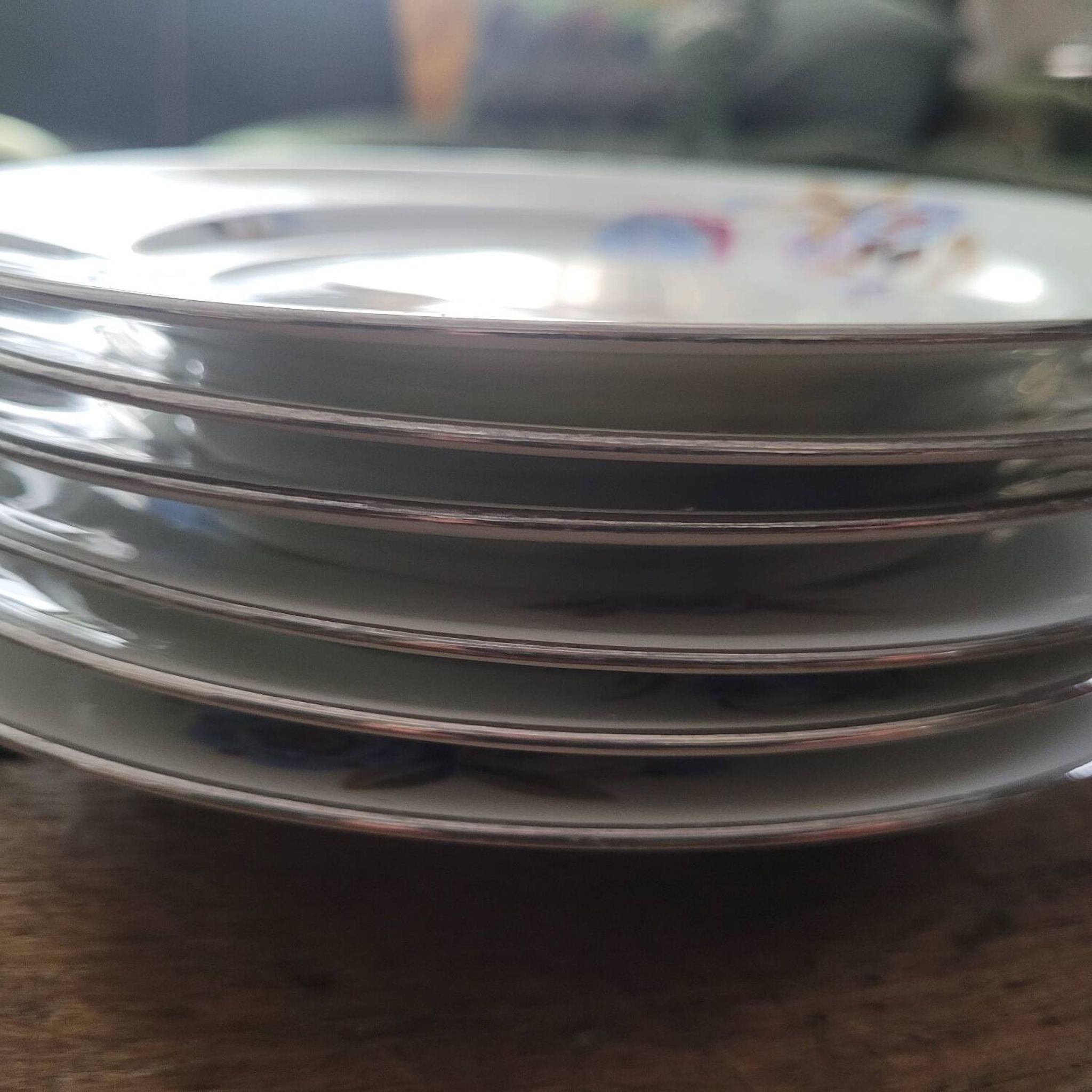 6 assiettes à dessert BD Limoges – décor floral géométrique – années 5