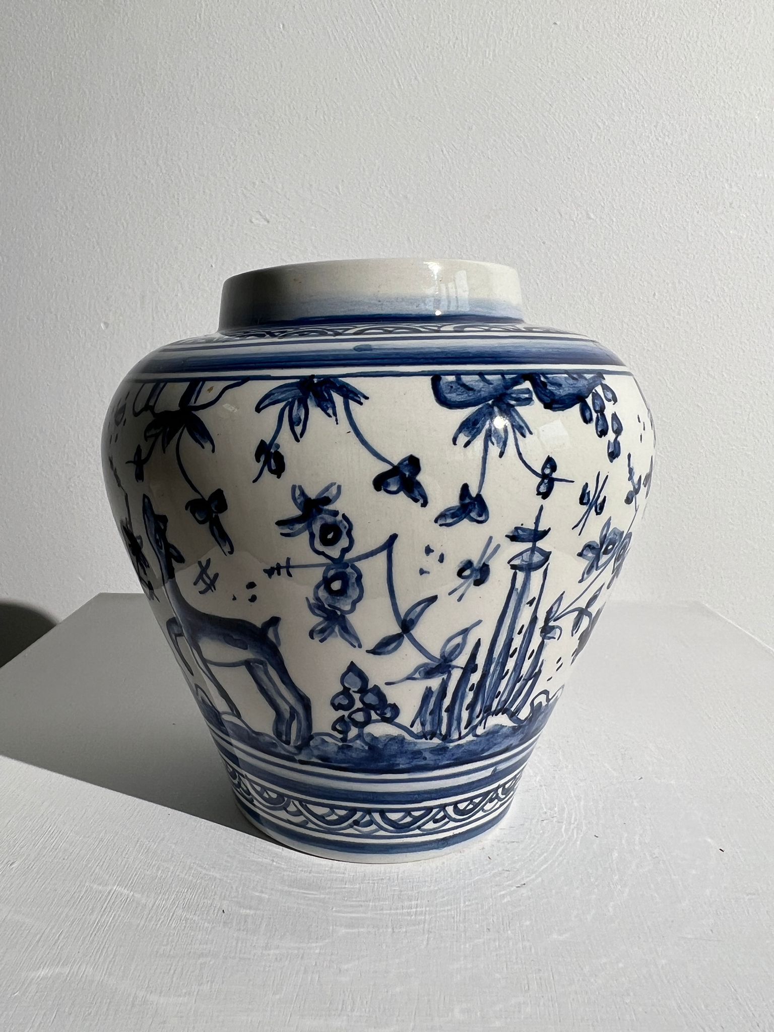 Blue and white Portuguese handmade vase with stylized pastoral pattern H:12,5cm