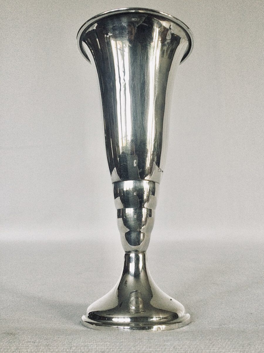 Vase cornet in dutch silver