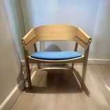 Muuto armchair in oak and blue fabric