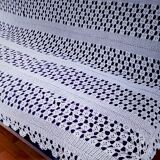 Dessus de lit  en coton blanc  point crochet à la main