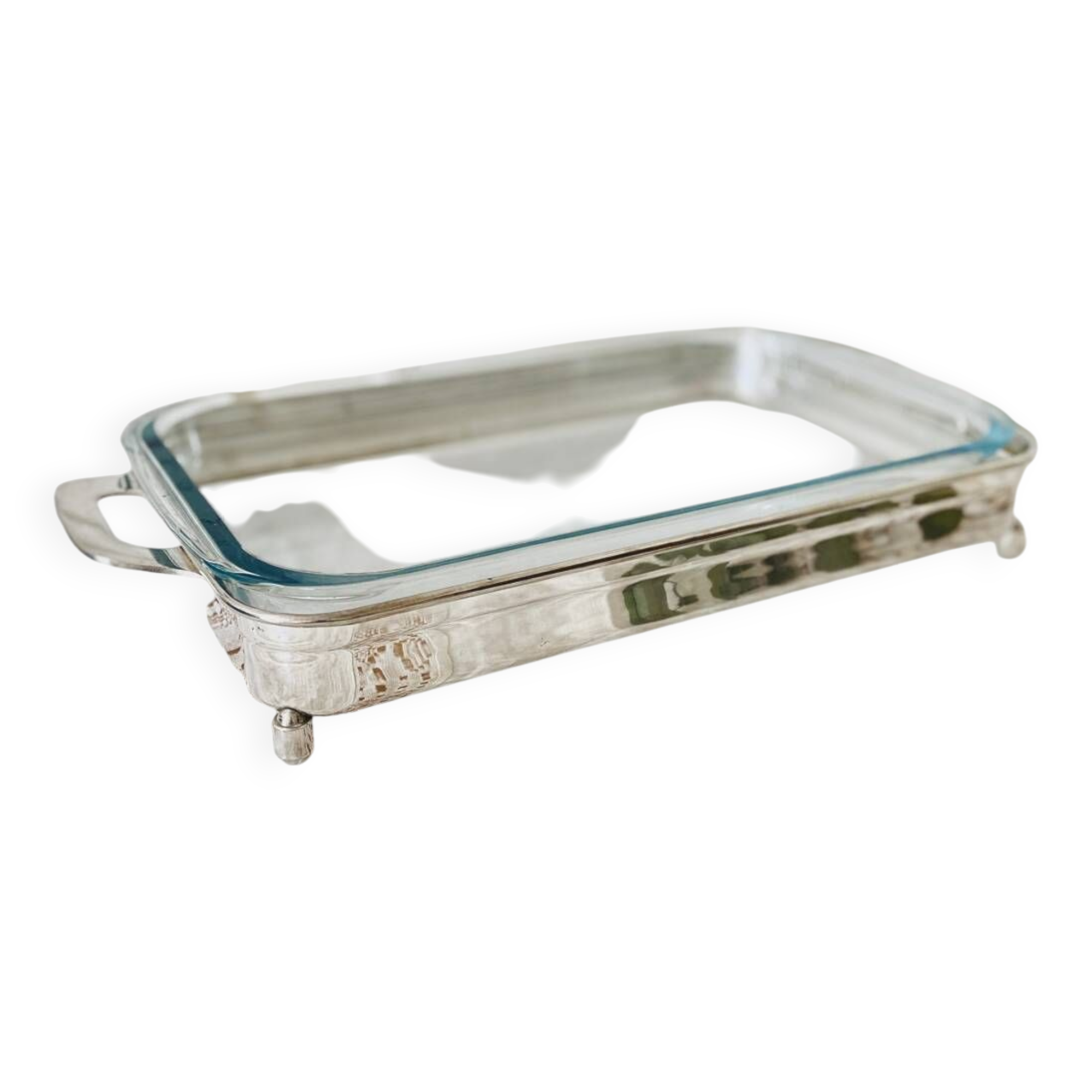 Rectangular Pyrex dish on silver metal support