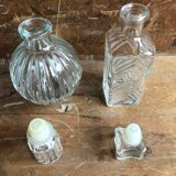 Paire bouteilles en verre moulé