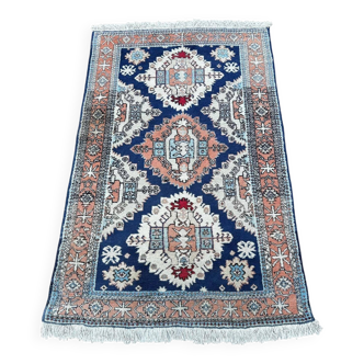 Handmade Persian rug 200cm x 140cm