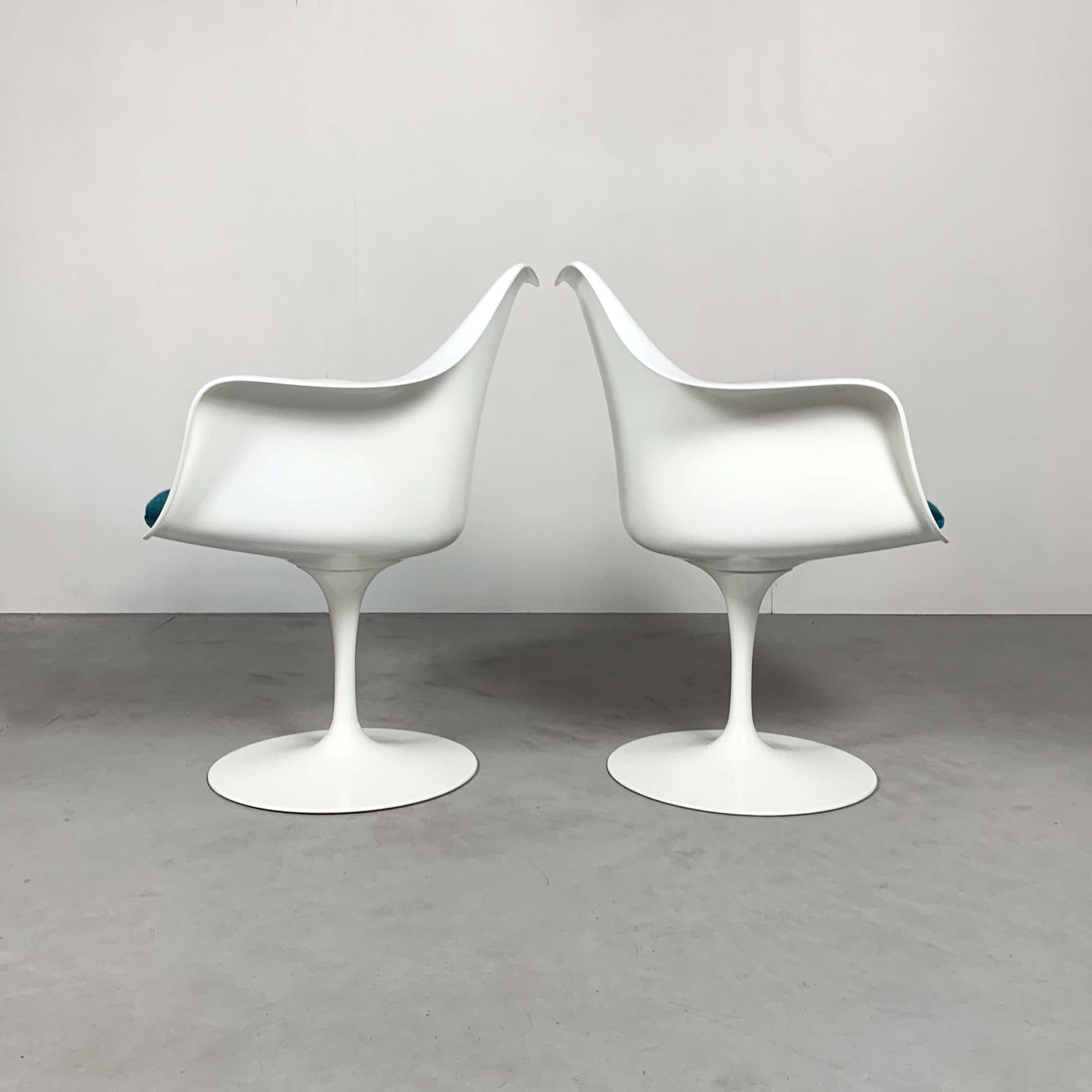 Set of 2 Tulip chairs by Eero Saarinen for Knoll, 1970