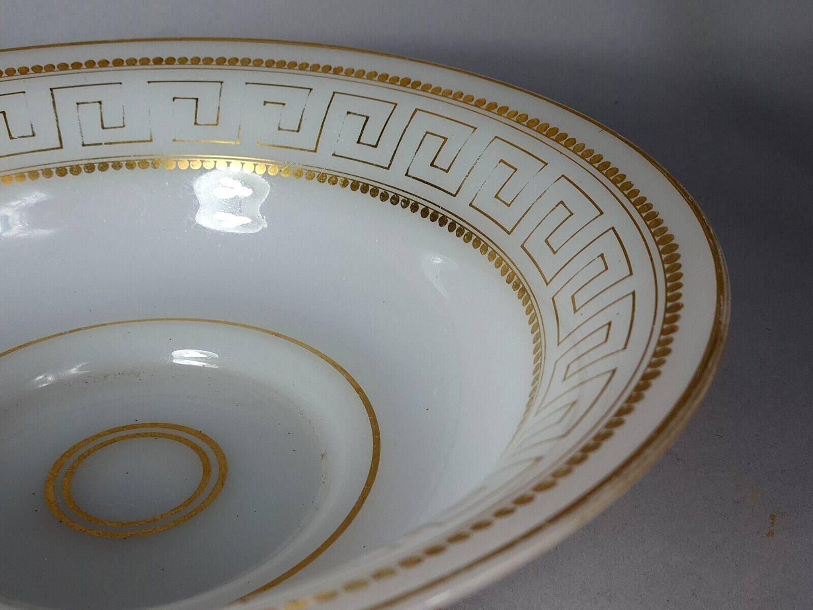 Centerpiece or opaline basin 19th century Greek decor, 33 cm. Very good condition. SBZ