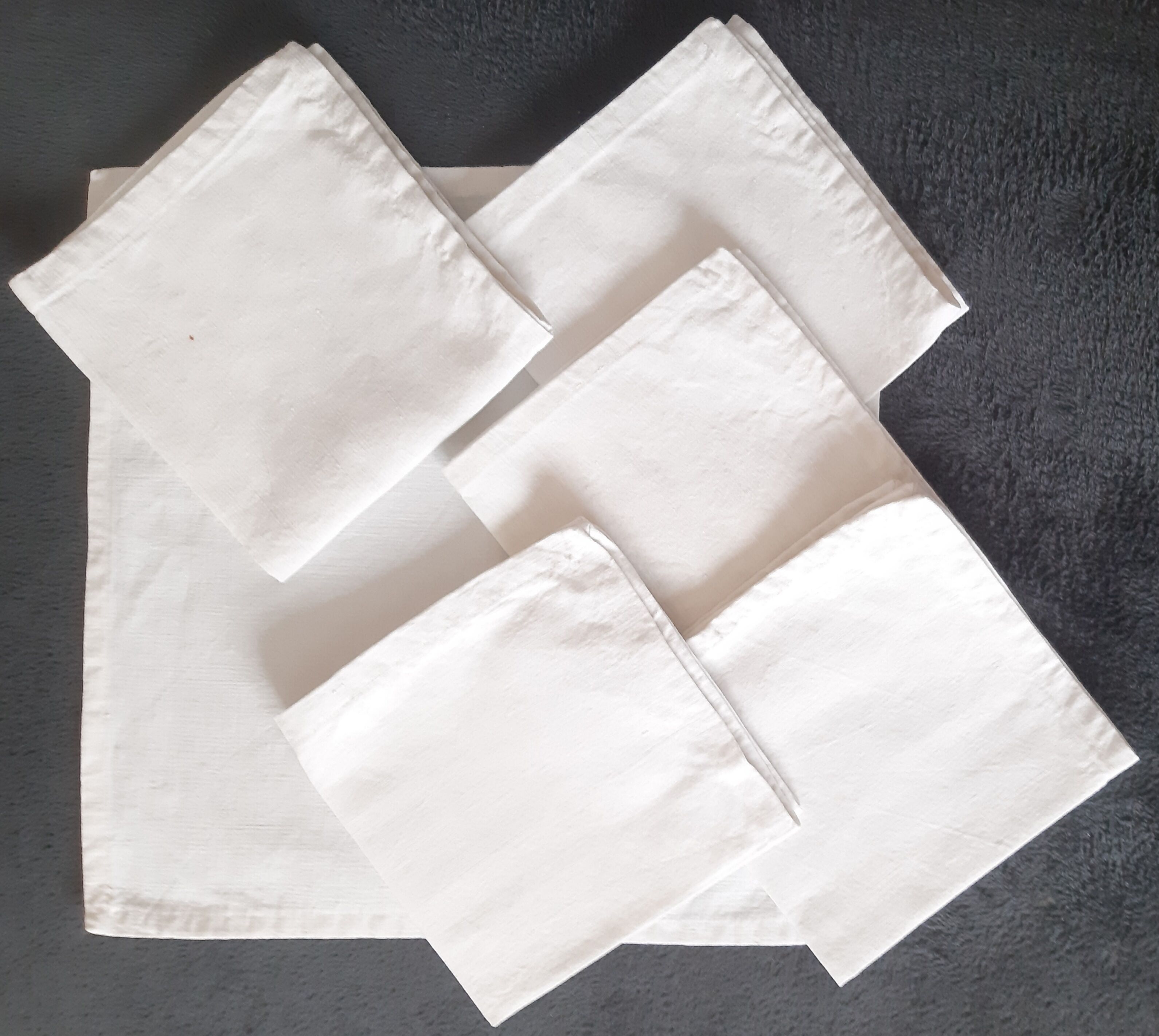 6 linen towels