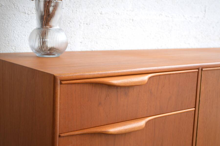 Enfilade by McIntosh – Dunvegan 201.5 cm