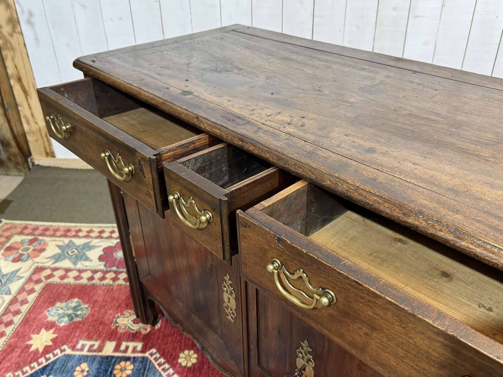 Malouin buffet in mahogany and poplar from the 19th century