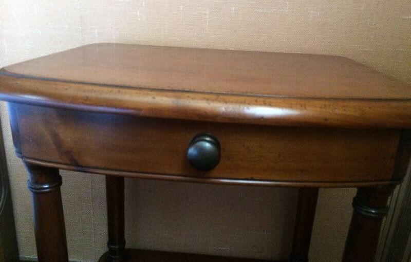 Table de chevet