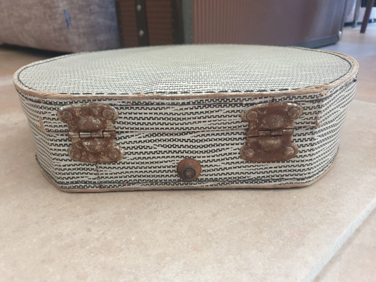 Hat box