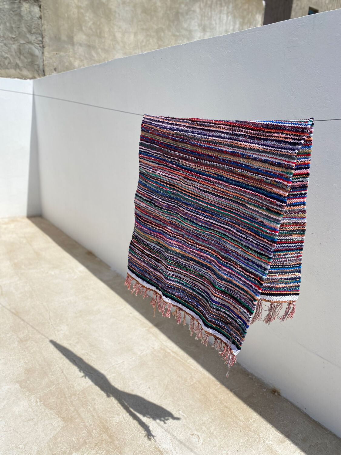Tapis kilim fines rayures rosé