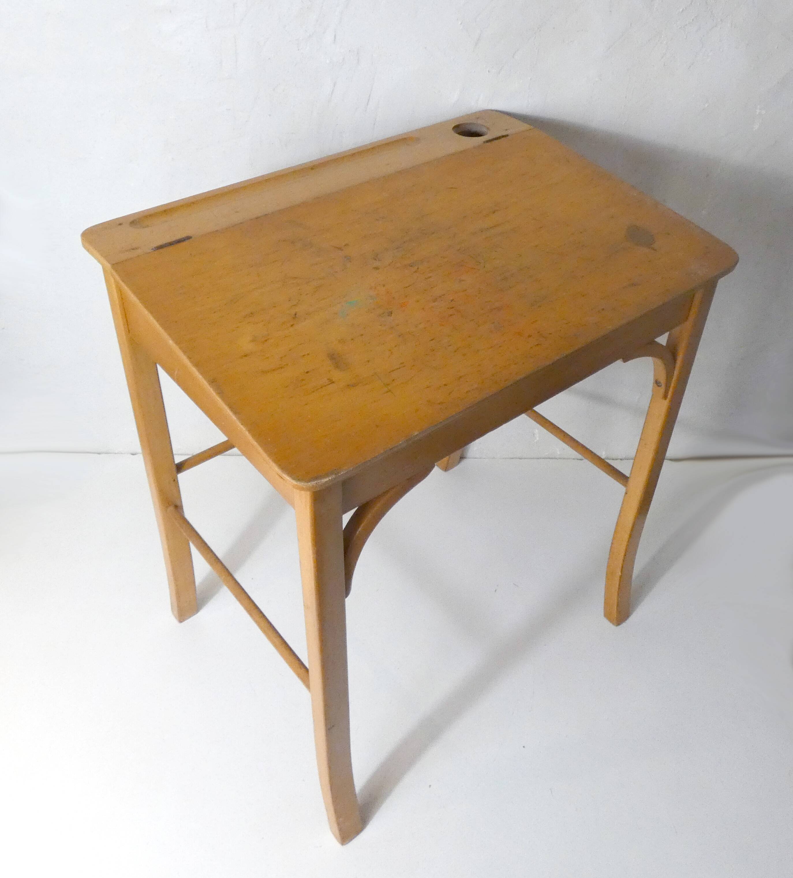 Desk + Baumann chair for children