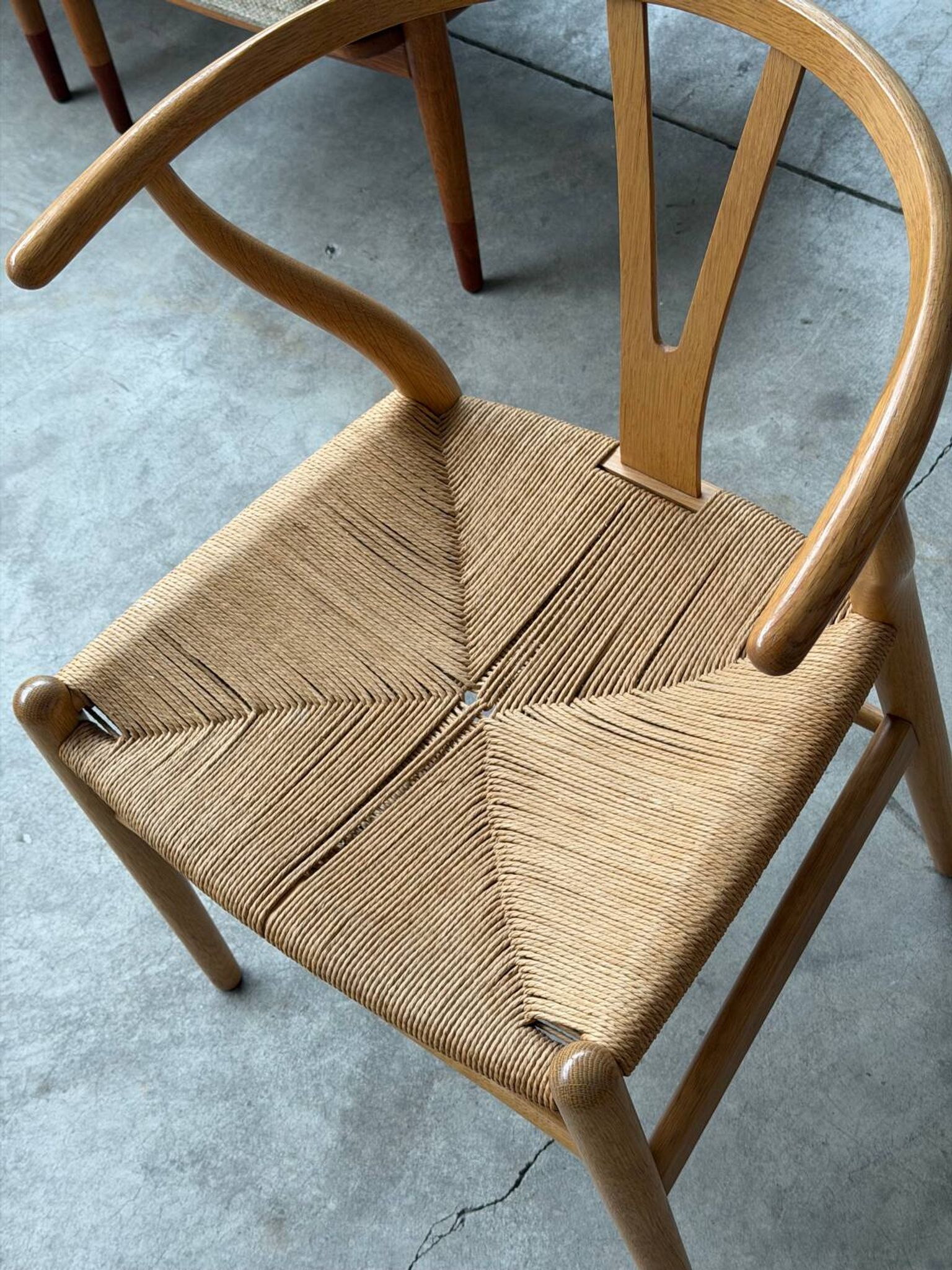 Set of 6 'CH24' wishbone dining chairs by Hans J Wegner for Carl Hansen, De