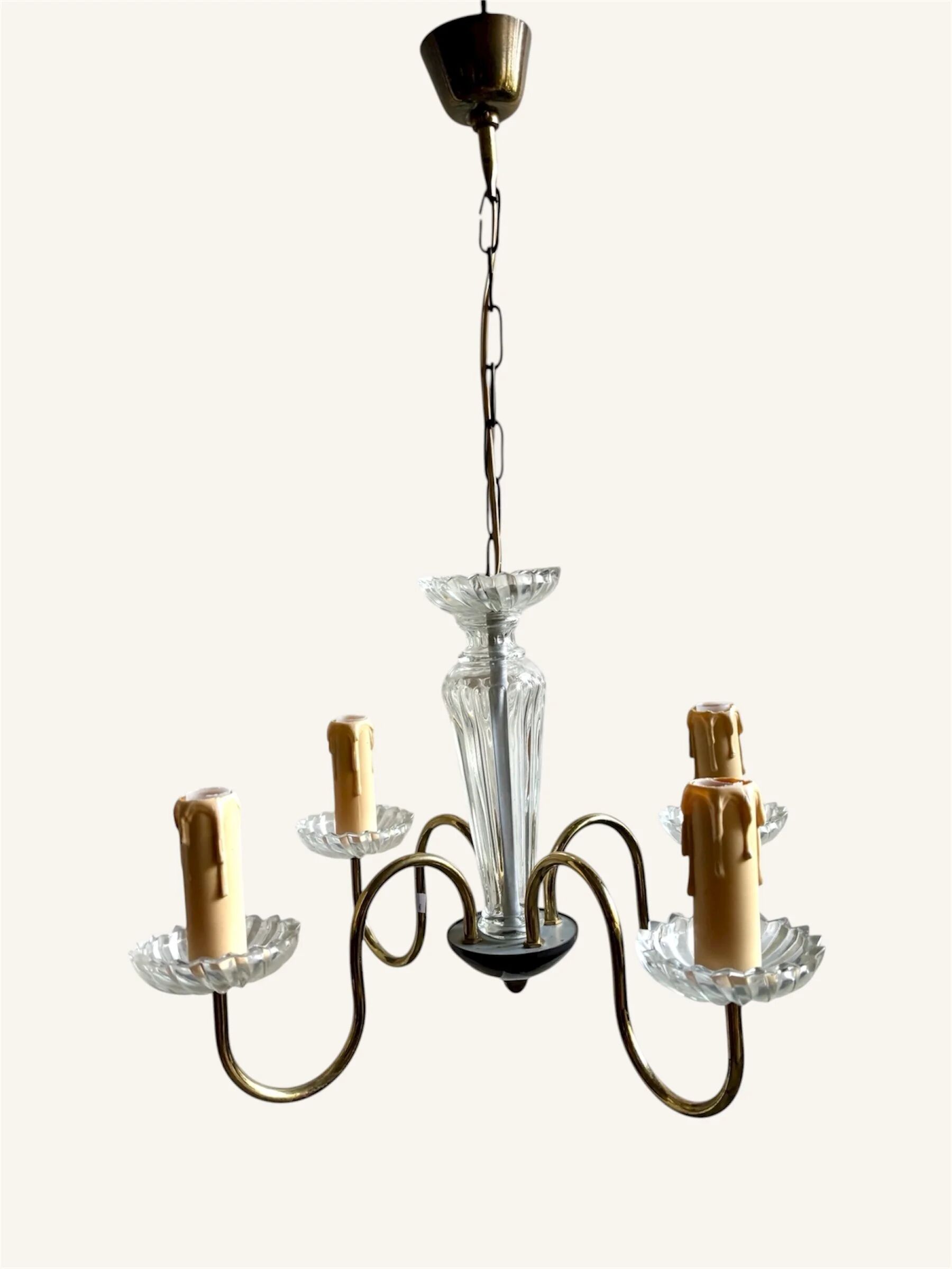 4-light chandelier in glass and gold metal