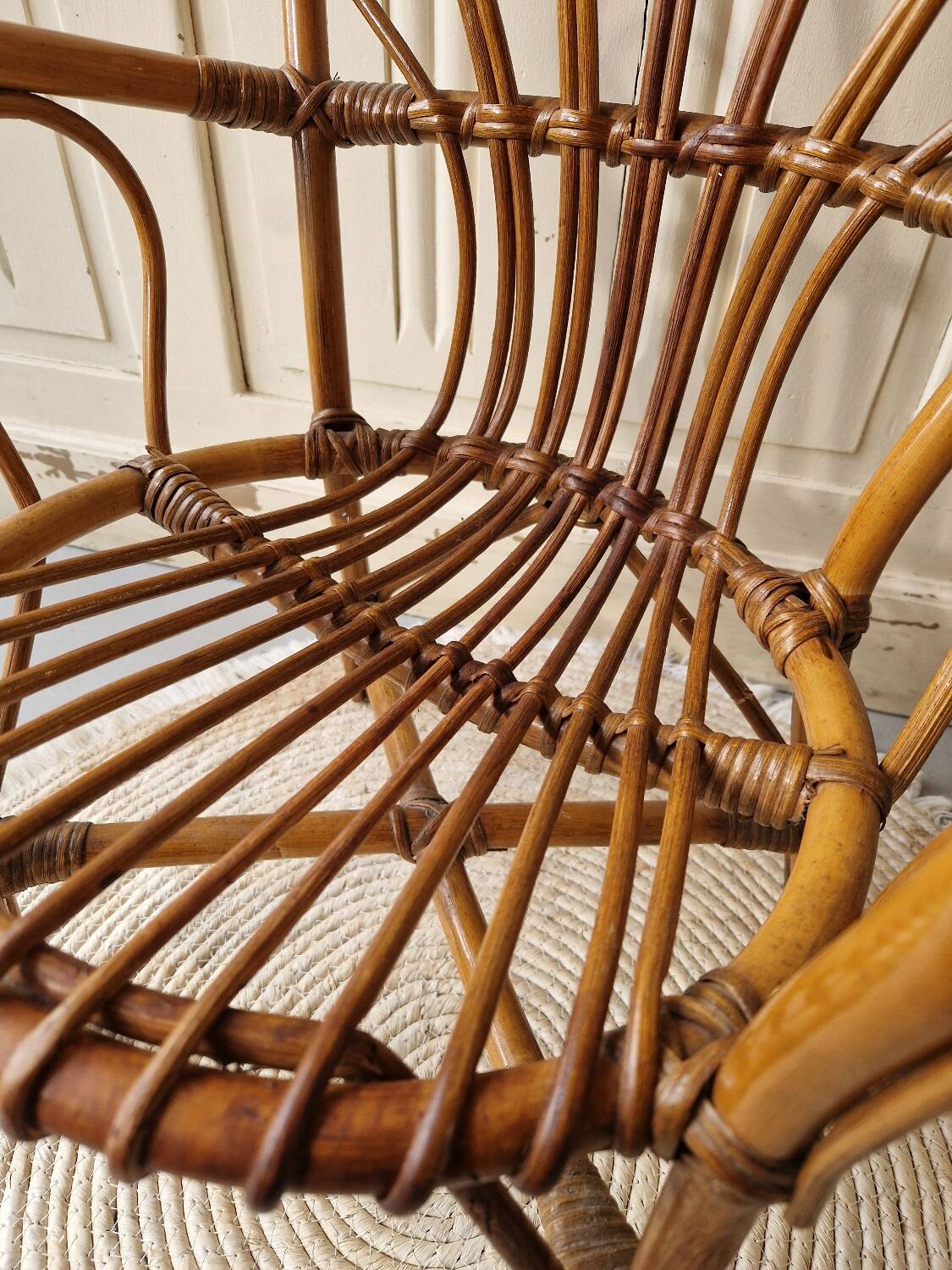 Ancien fauteuil en rotin enfant vintage