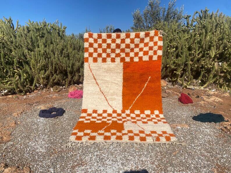 Handmade Moroccan rug 250cm x 150cm