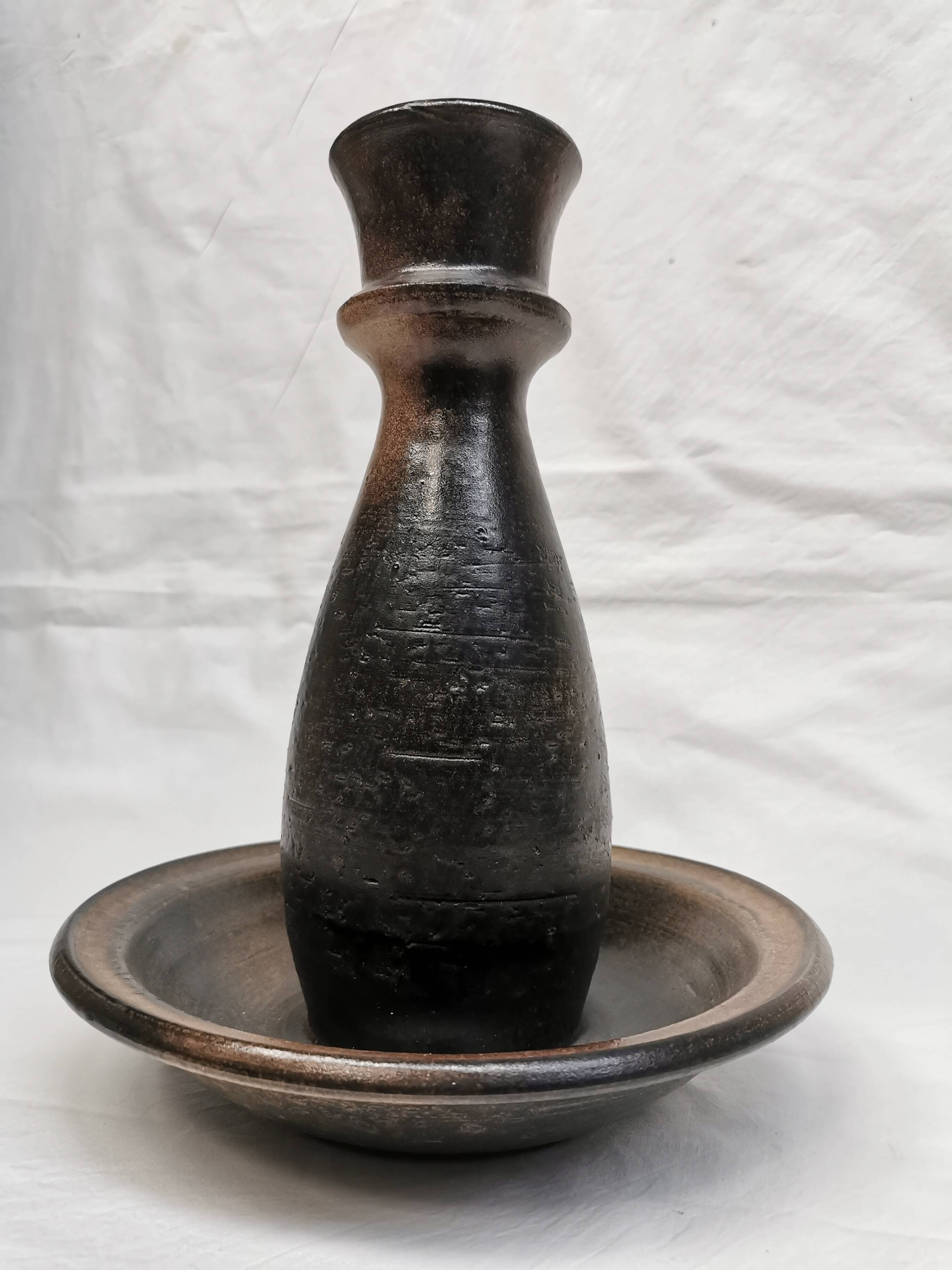 Grand bougeoir, vase . céramique signée jean marais